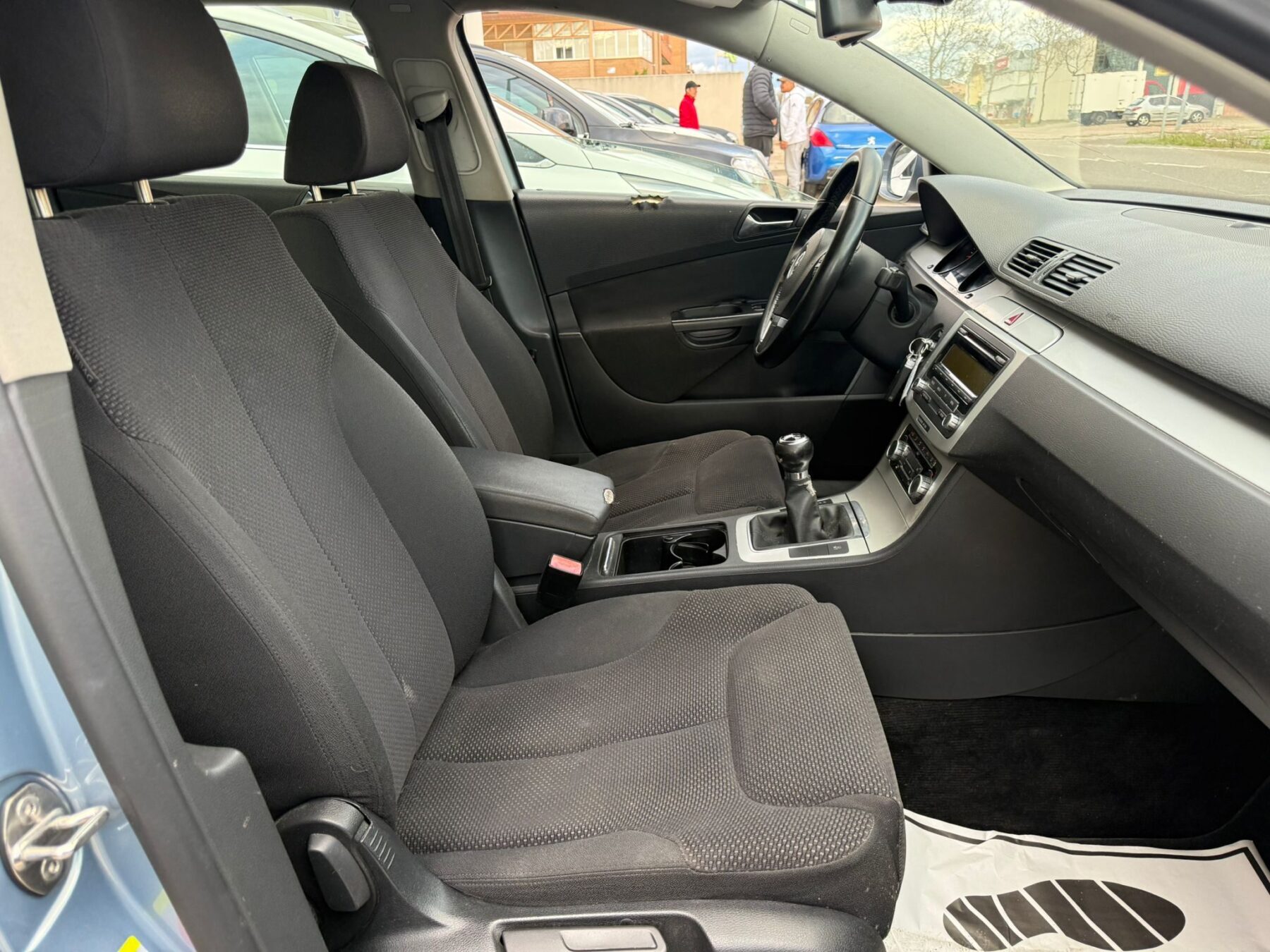 VOLKSWAGEN passat advance plus