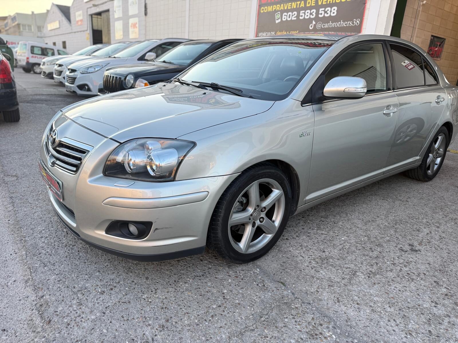 TOYOTA AVENSIS 2.2 d-4d