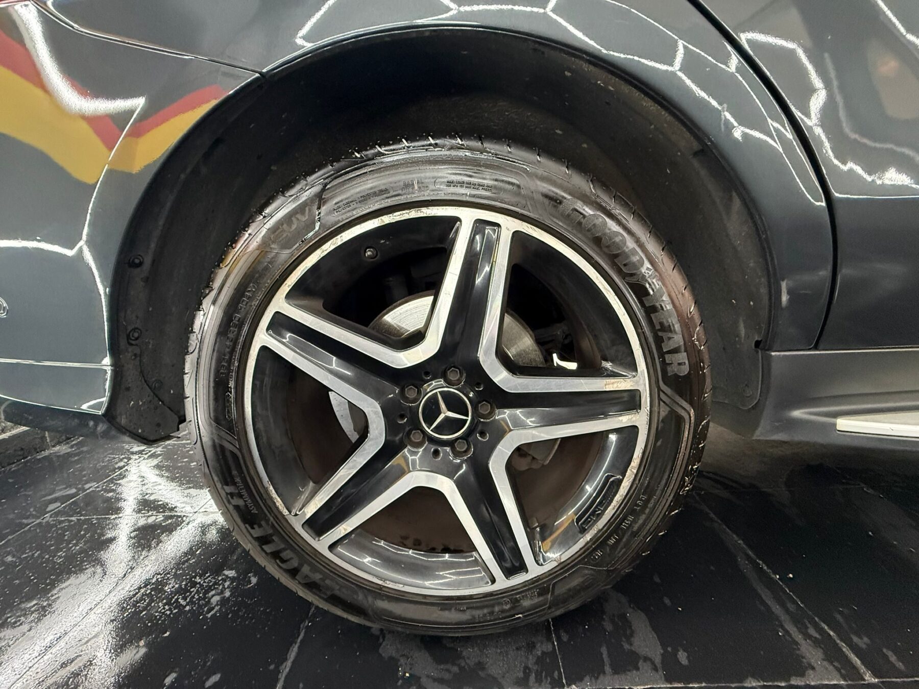 MERCEDES-BENZ GLE AMG-LINE