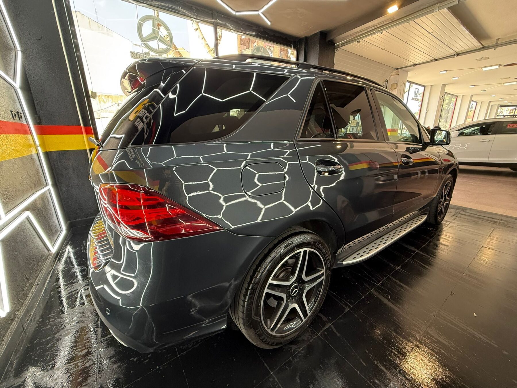 MERCEDES-BENZ GLE AMG-LINE