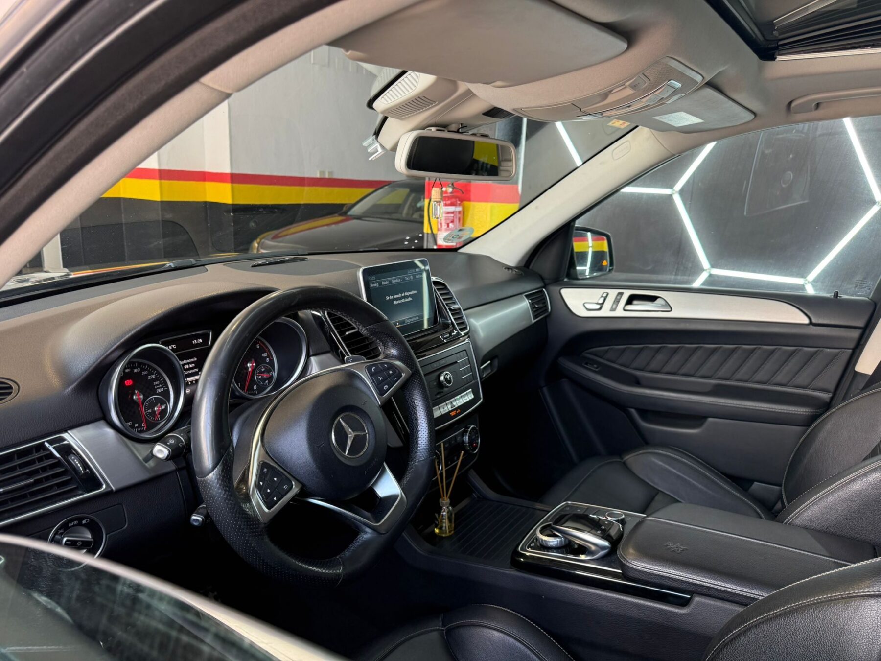 MERCEDES-BENZ GLE AMG-LINE