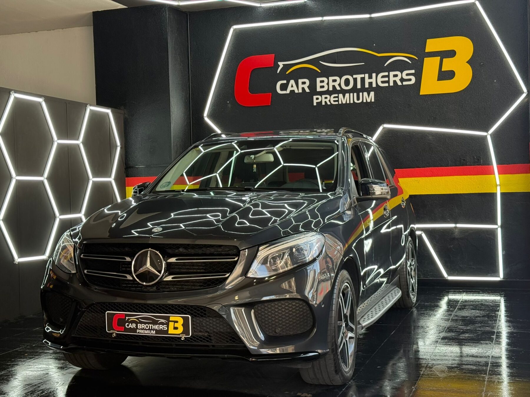 MERCEDES-BENZ GLE AMG-LINE