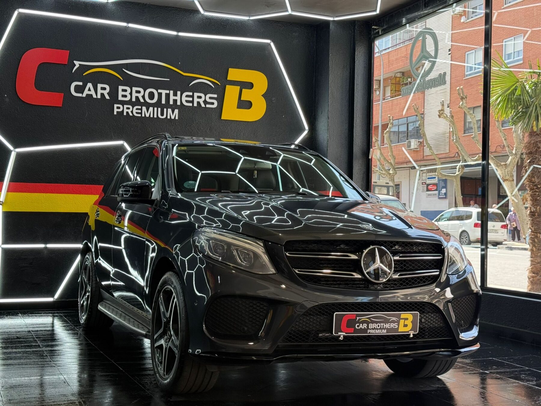 MERCEDES-BENZ GLE AMG-LINE