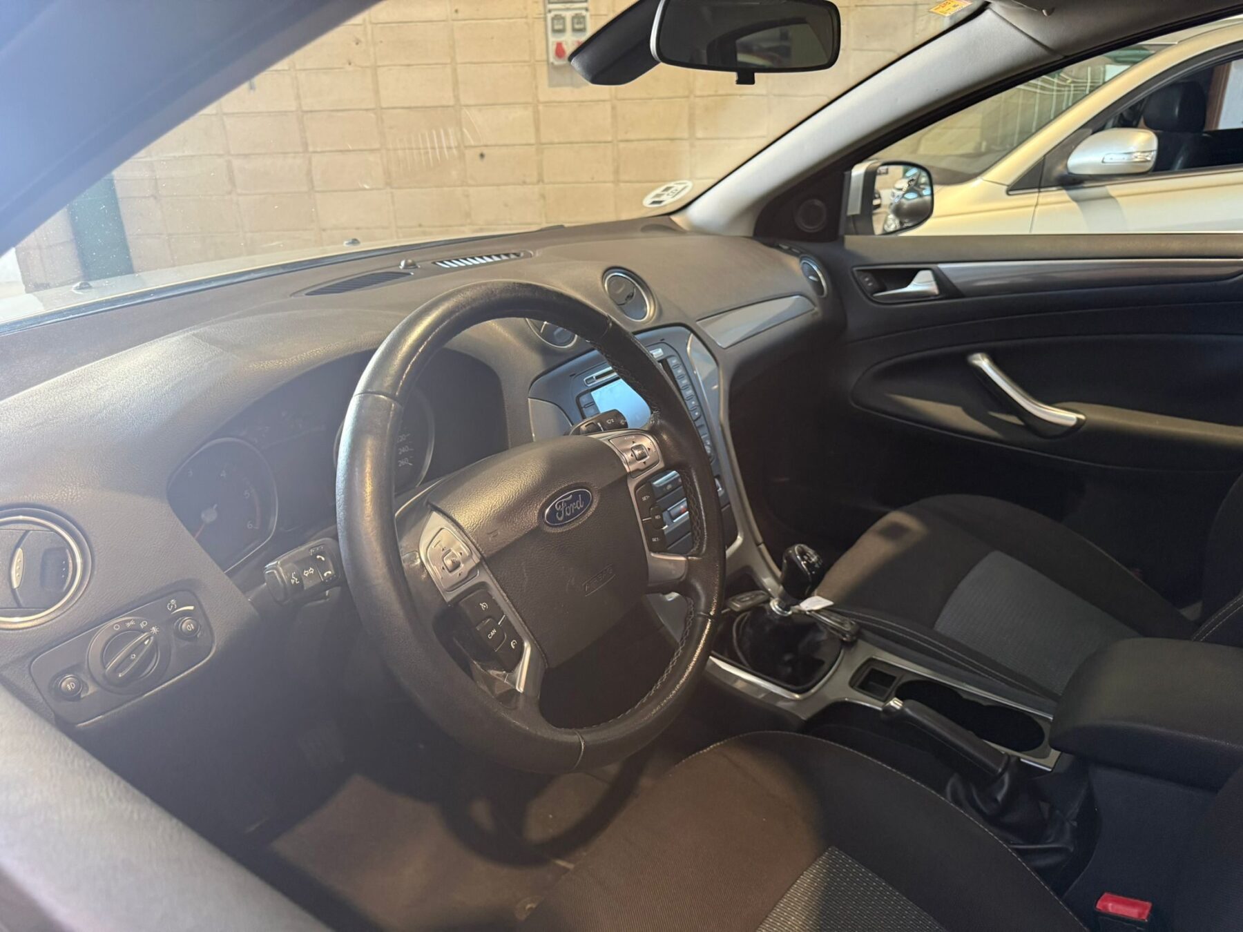 FORD mondeo edition limited