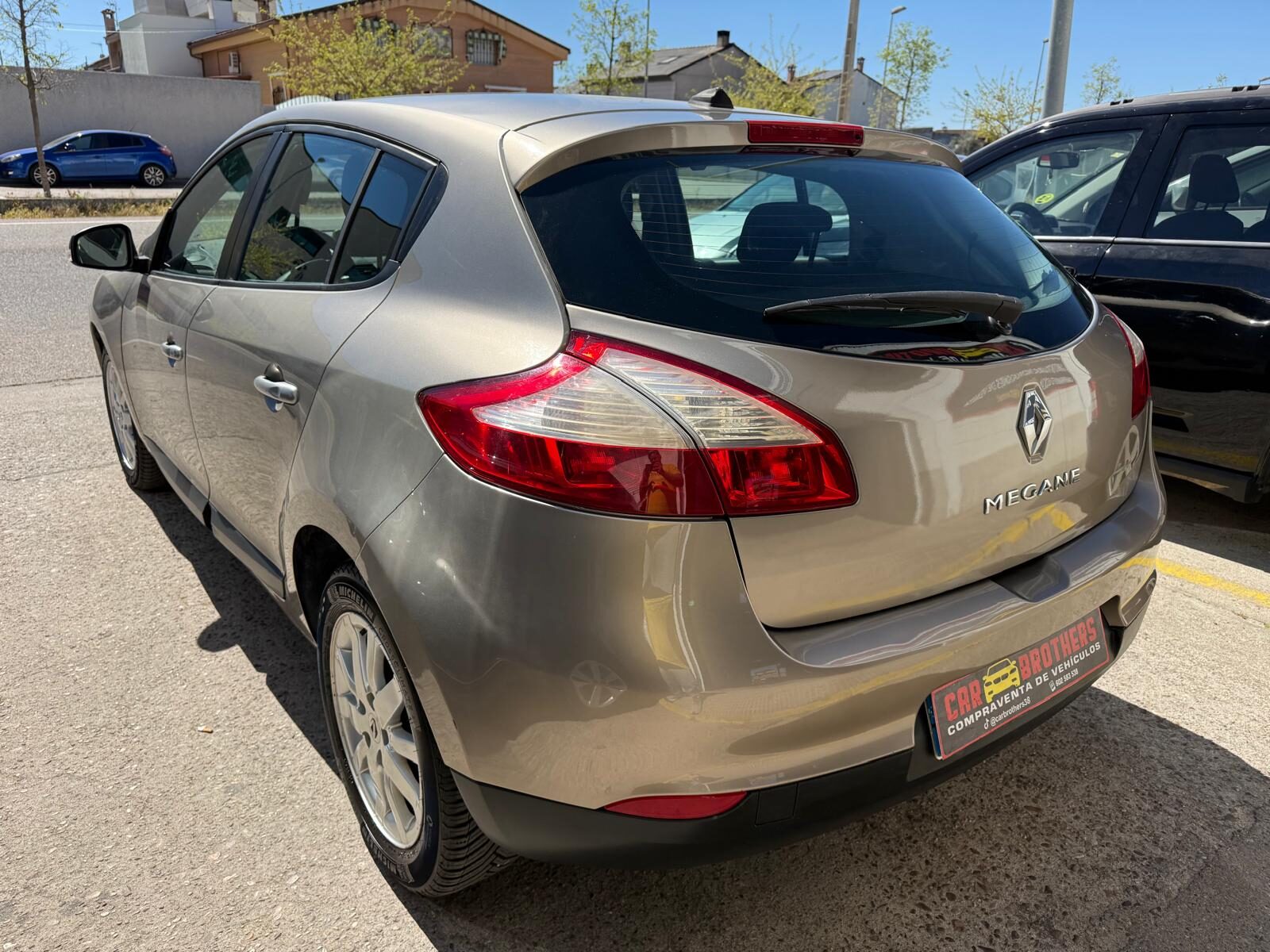 RENAULT Megane 1.6i tom tom 