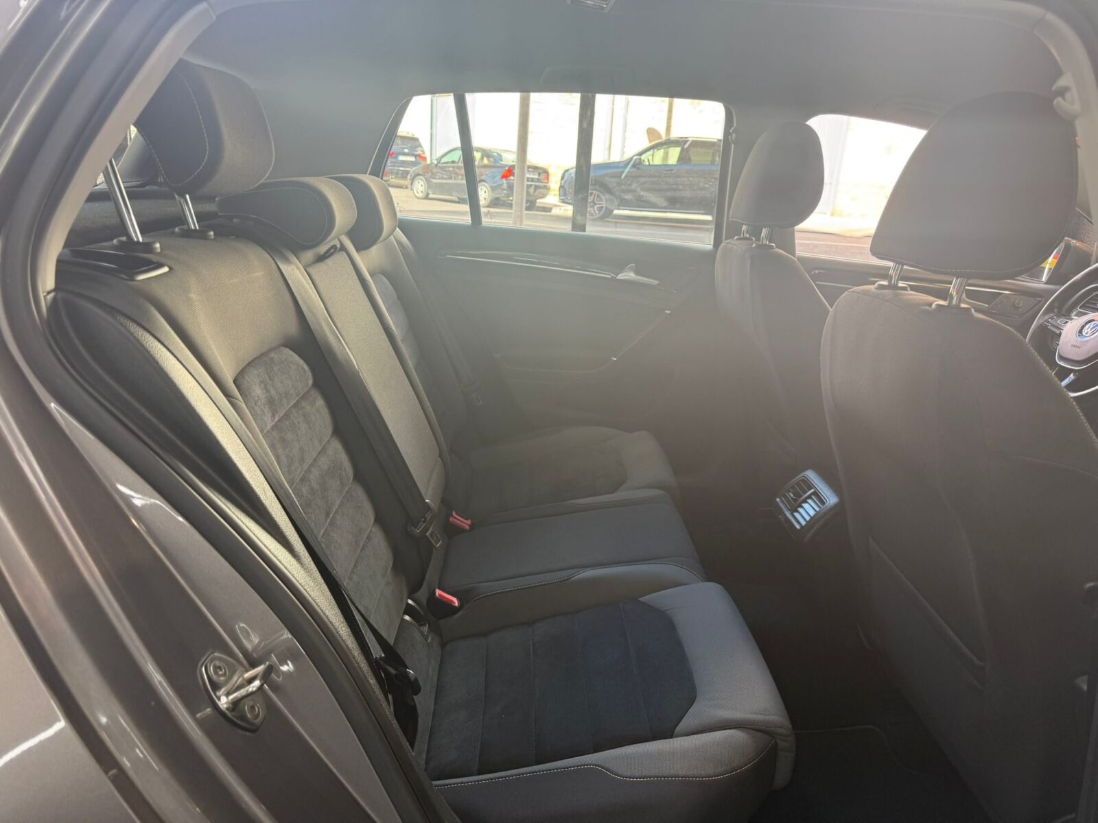 VOLKSWAGEN Golf SPORT