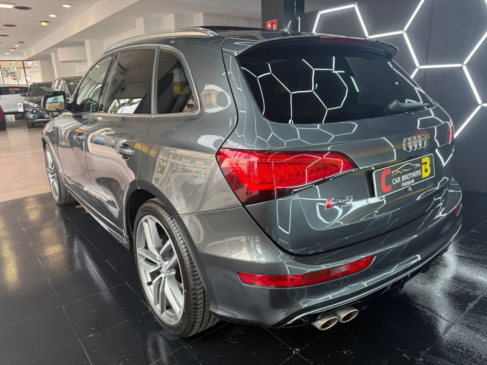 AUDI SQ5 CUATTRO