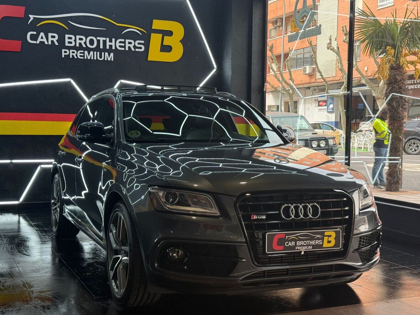 AUDI SQ5 CUATTRO