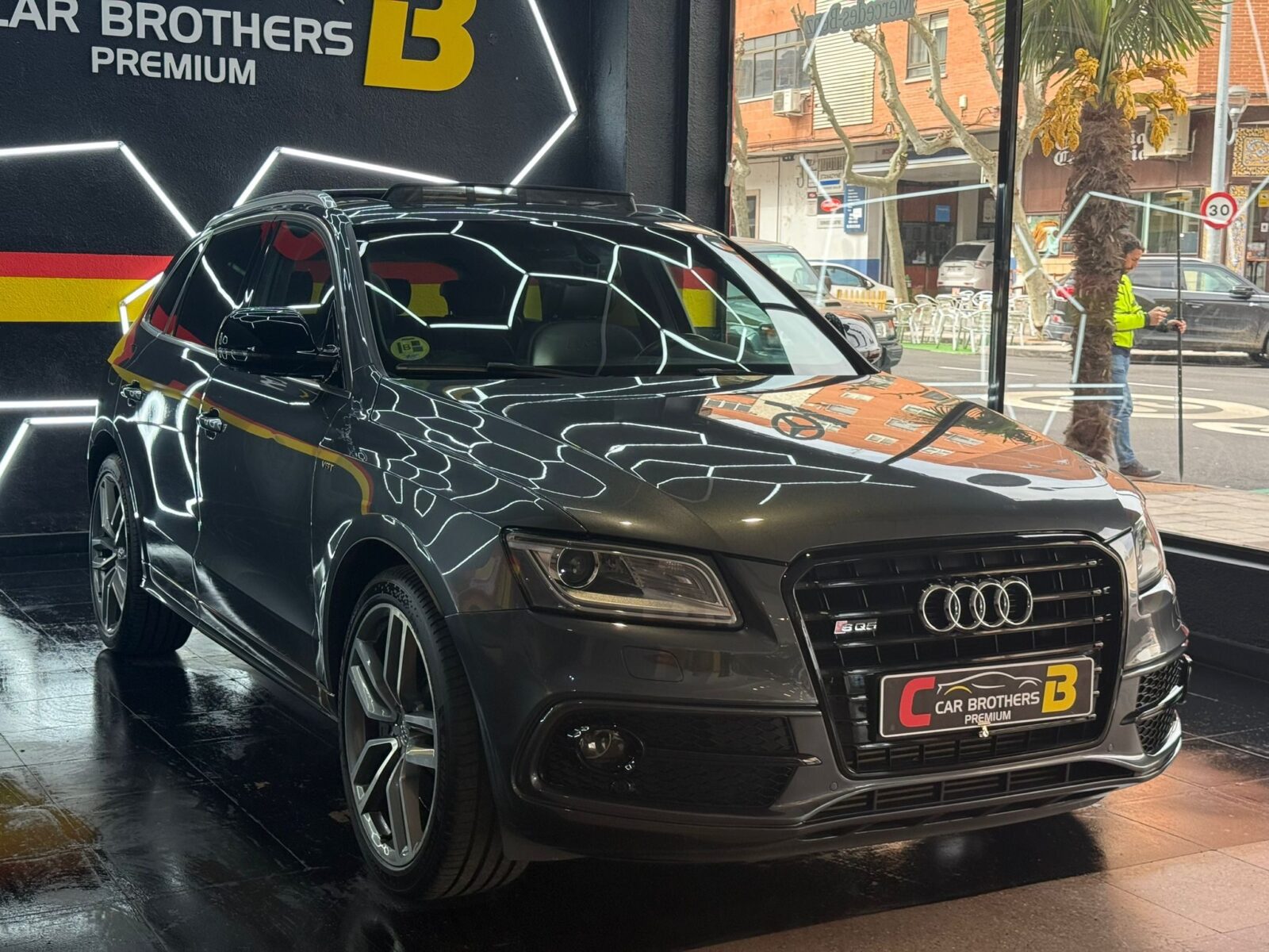 AUDI SQ5 CUATTRO