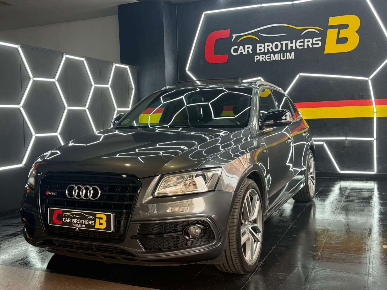 AUDI SQ5 CUATTRO
