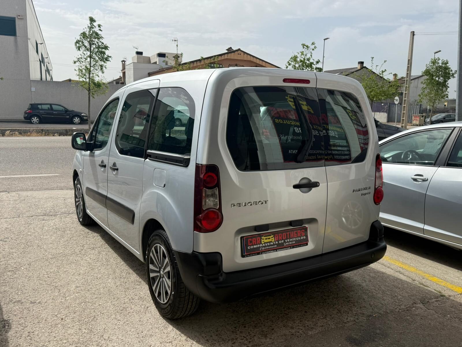 PEUGEOT PARNTER business