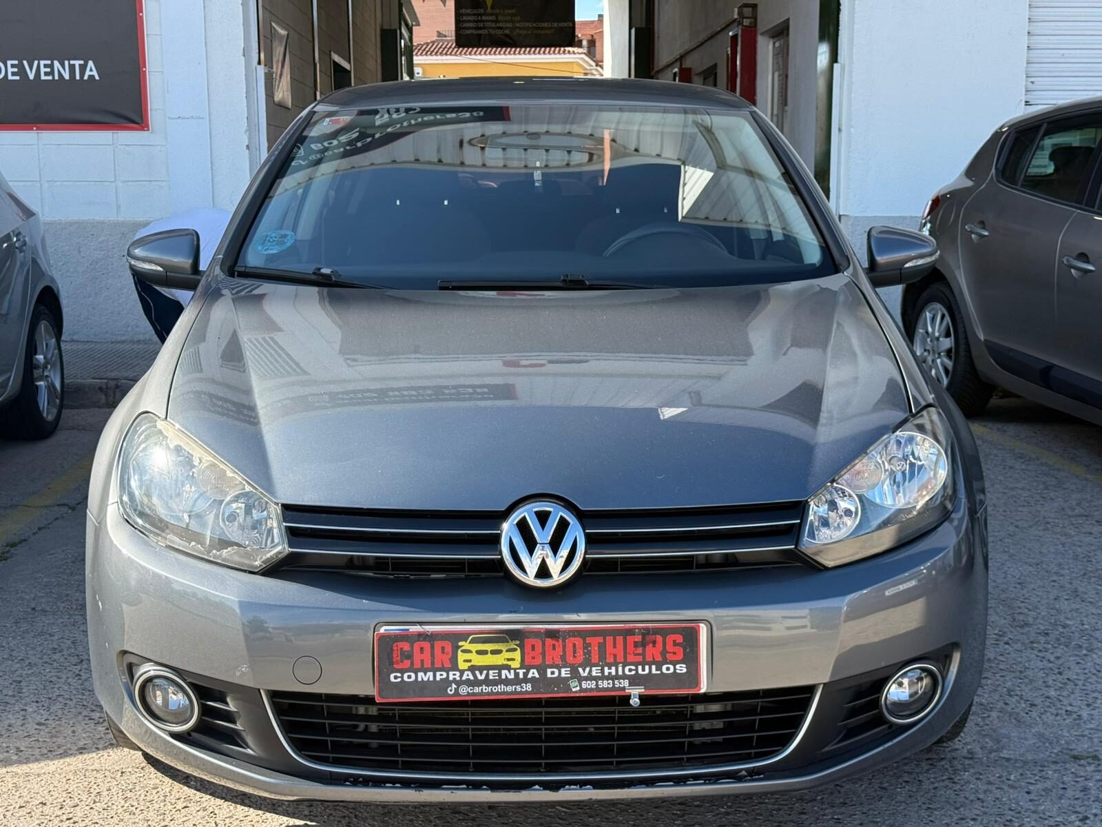 VOLKSWAGEN Golf VI