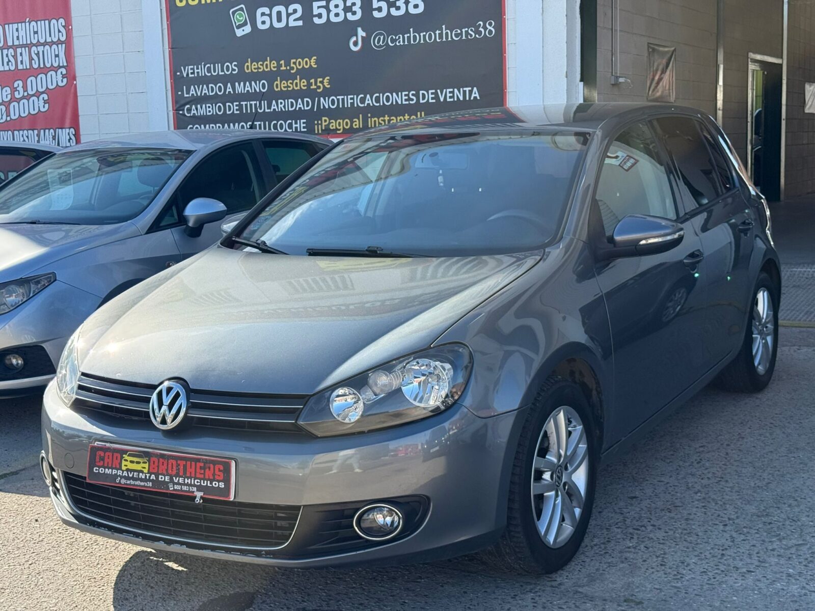 VOLKSWAGEN Golf VI