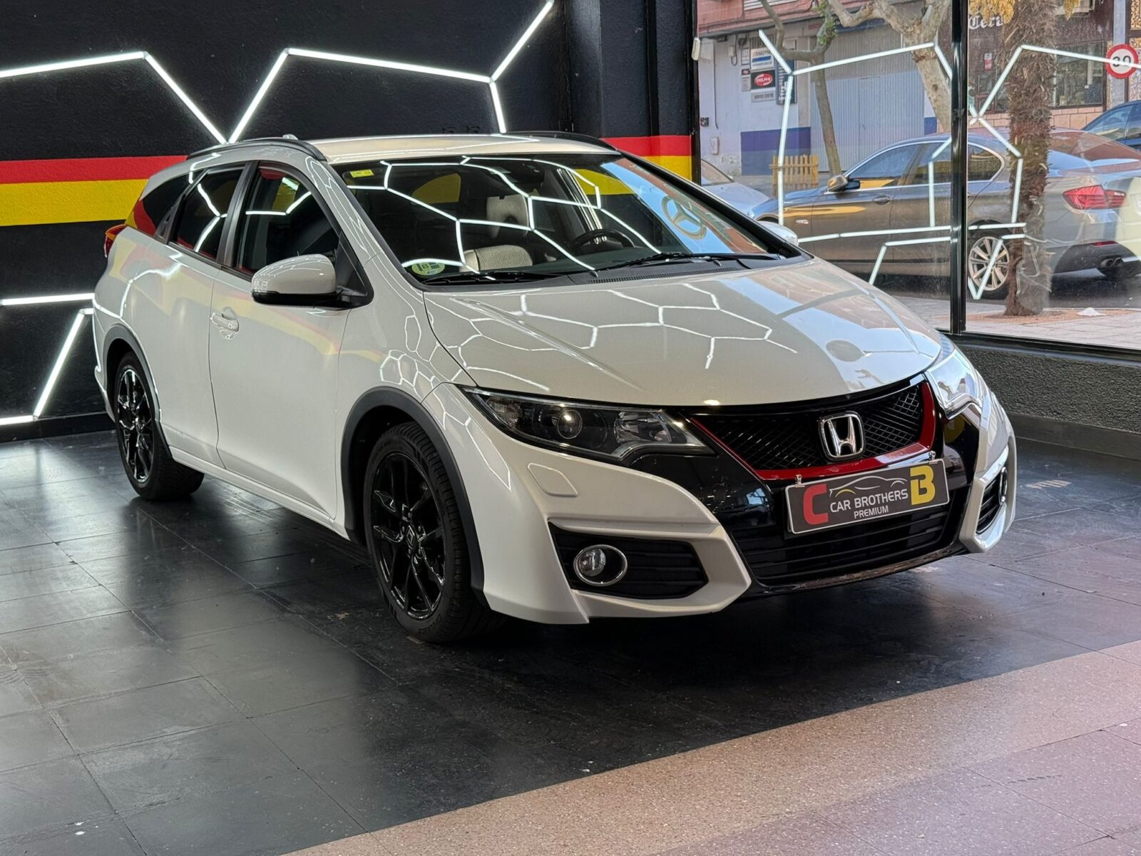 HONDA CIVIC FAMILIAR 1.6 DTEC ELEGANCE