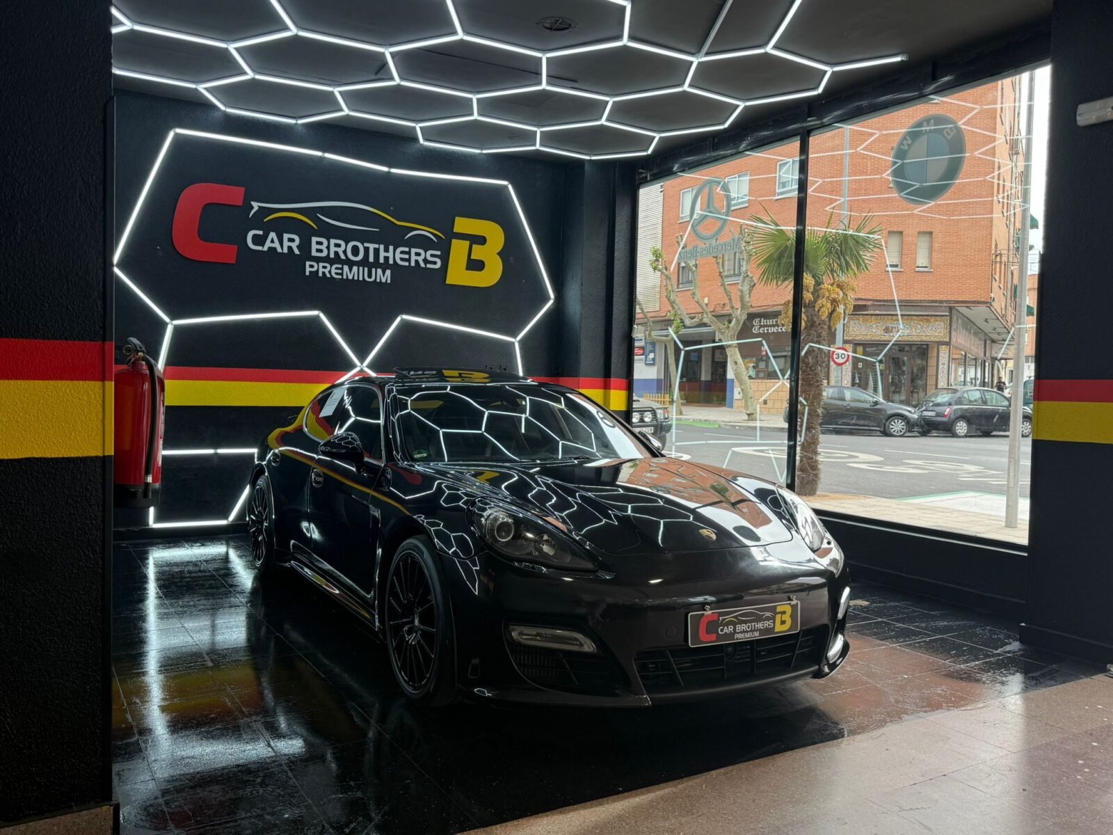 PORSCHE Panamera TURBO S 