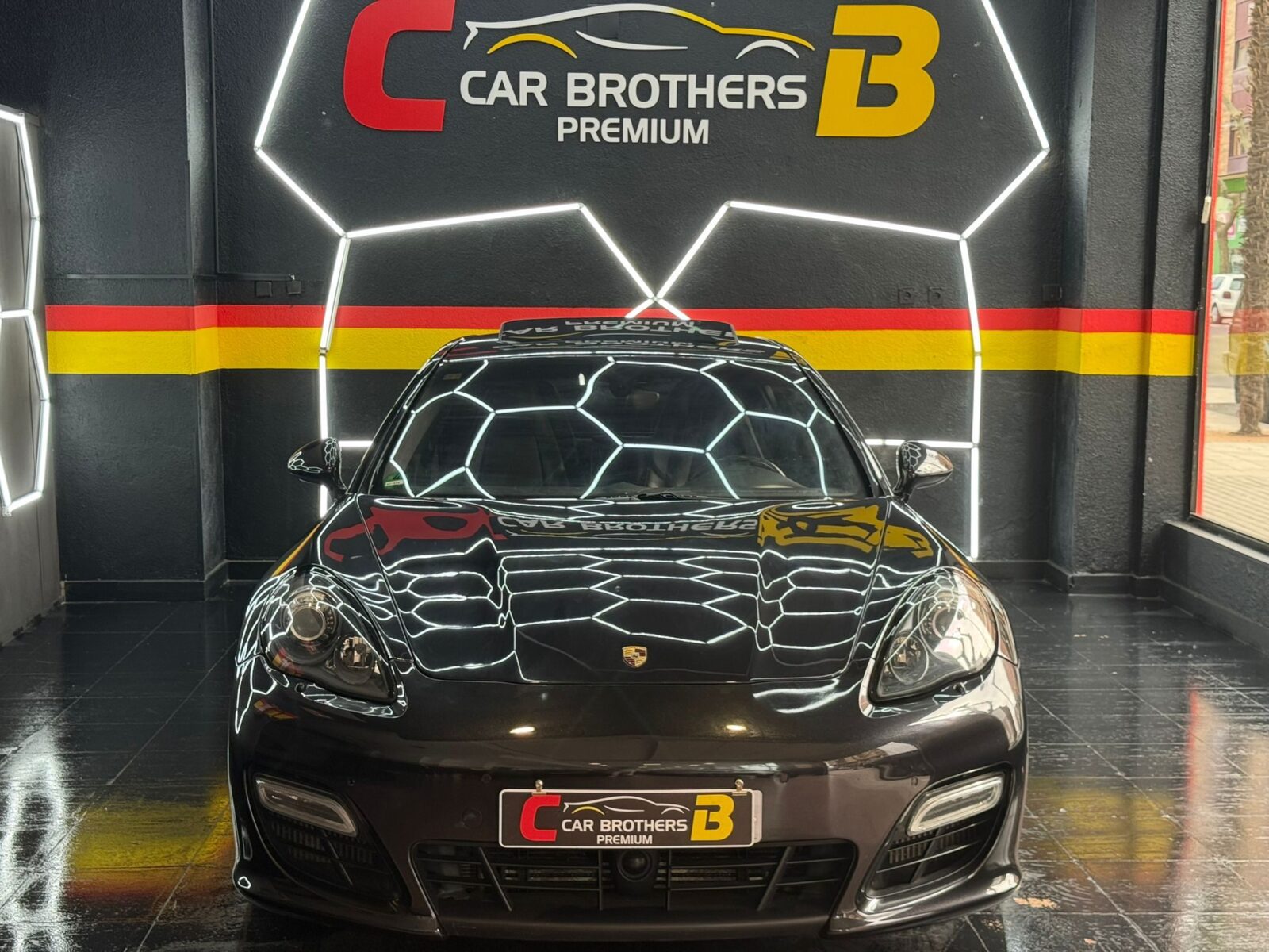 PORSCHE Panamera TURBO S 