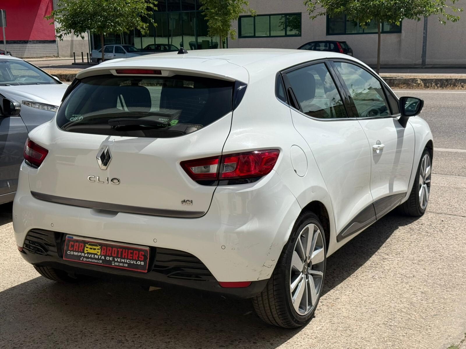 RENAULT Clio tecnofeel