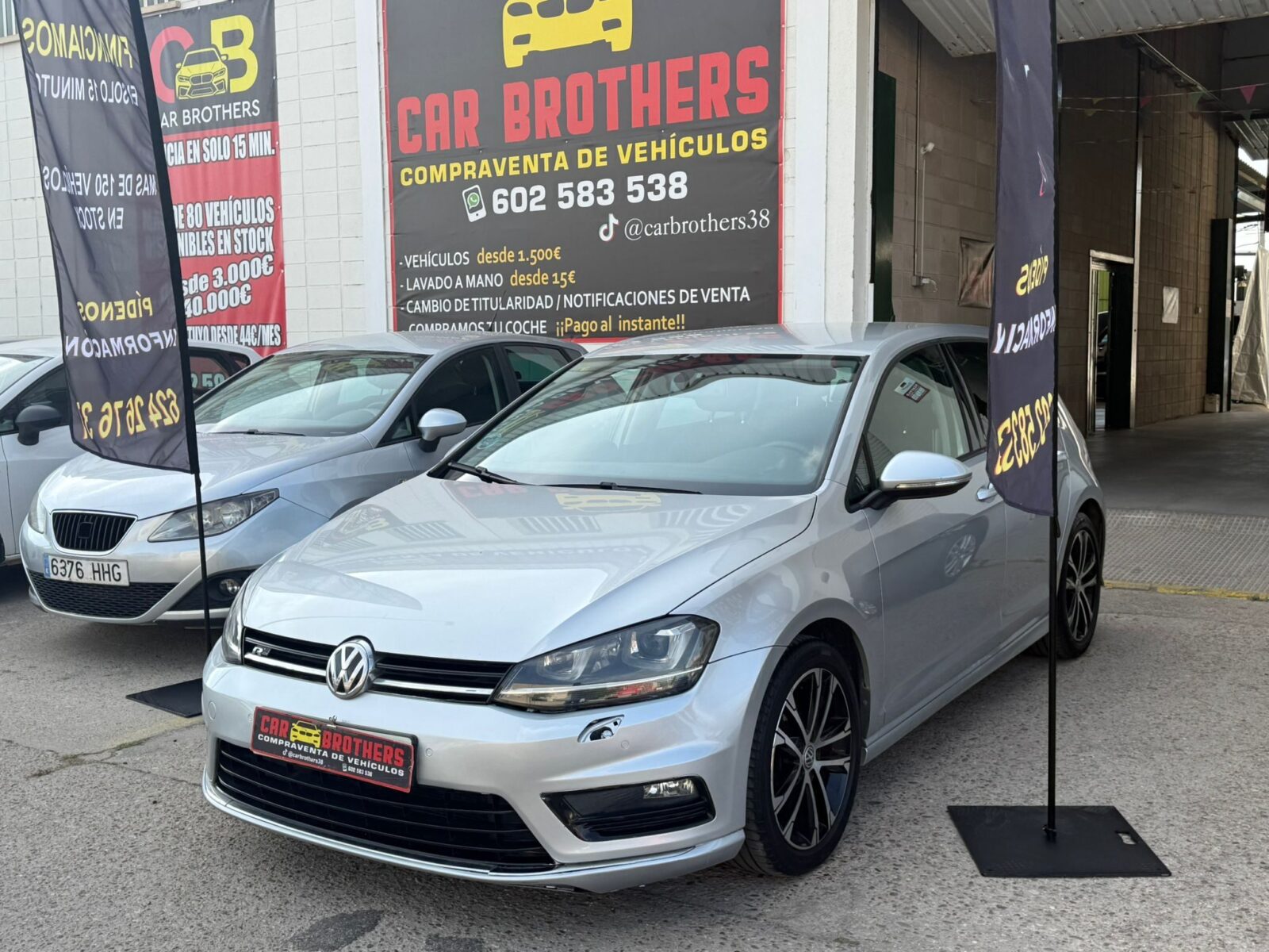 VOLKSWAGEN Golf VII R-LINE