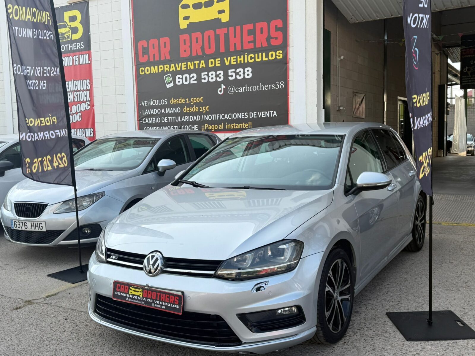 VOLKSWAGEN Golf VII R-LINE
