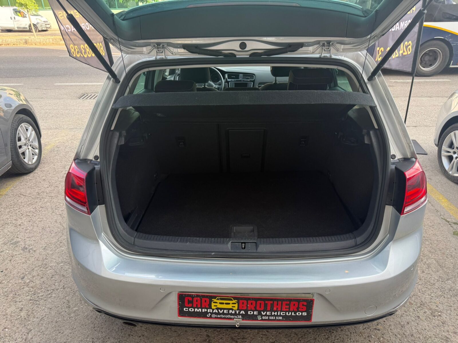 VOLKSWAGEN Golf VII R-LINE