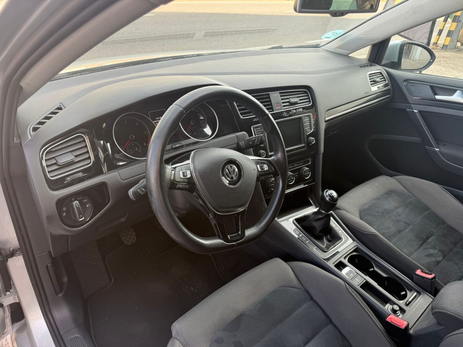 VOLKSWAGEN Golf VII R-LINE