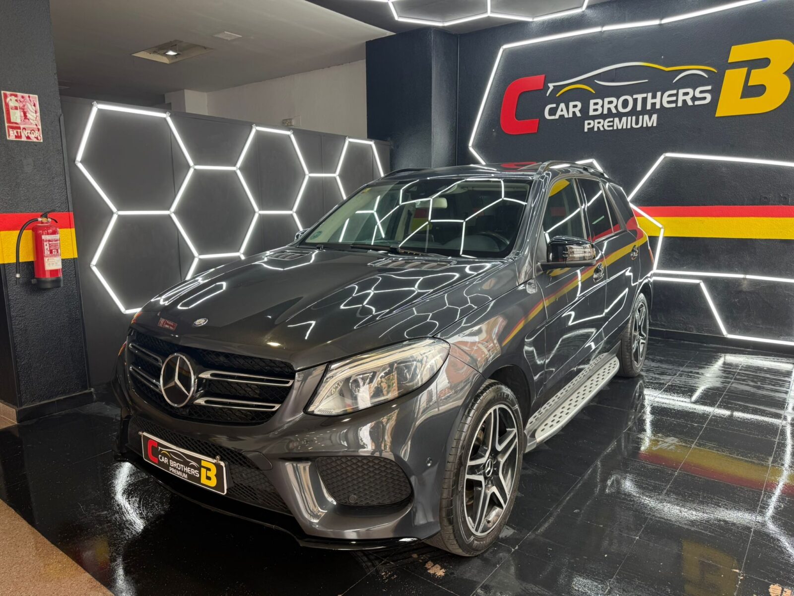 MERCEDES-BENZ GLE AMG-LINE