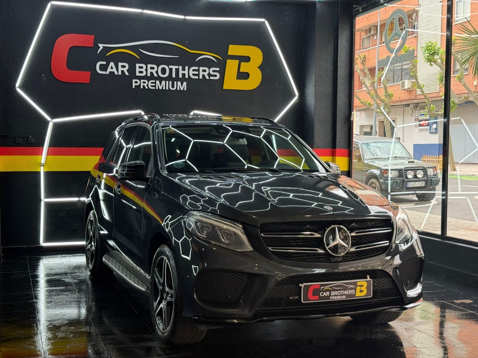 MERCEDES-BENZ GLE AMG-LINE