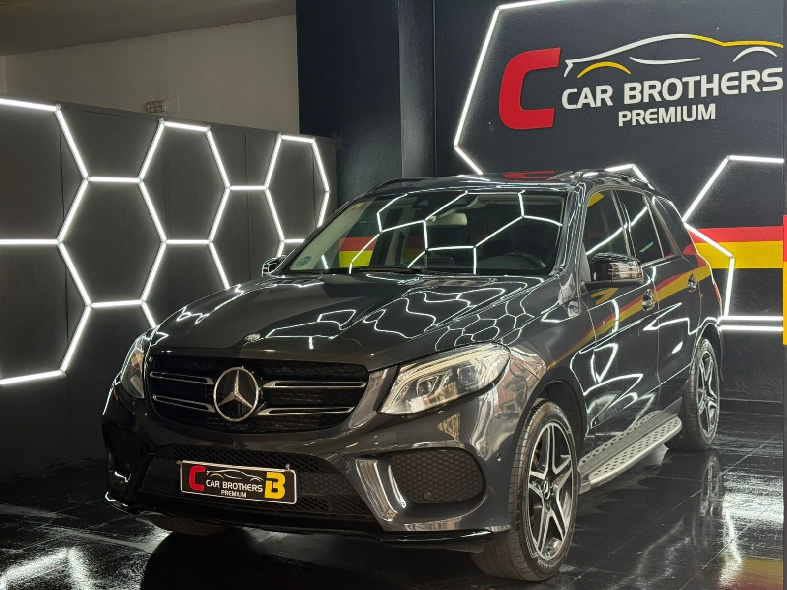 MERCEDES-BENZ GLE AMG-LINE