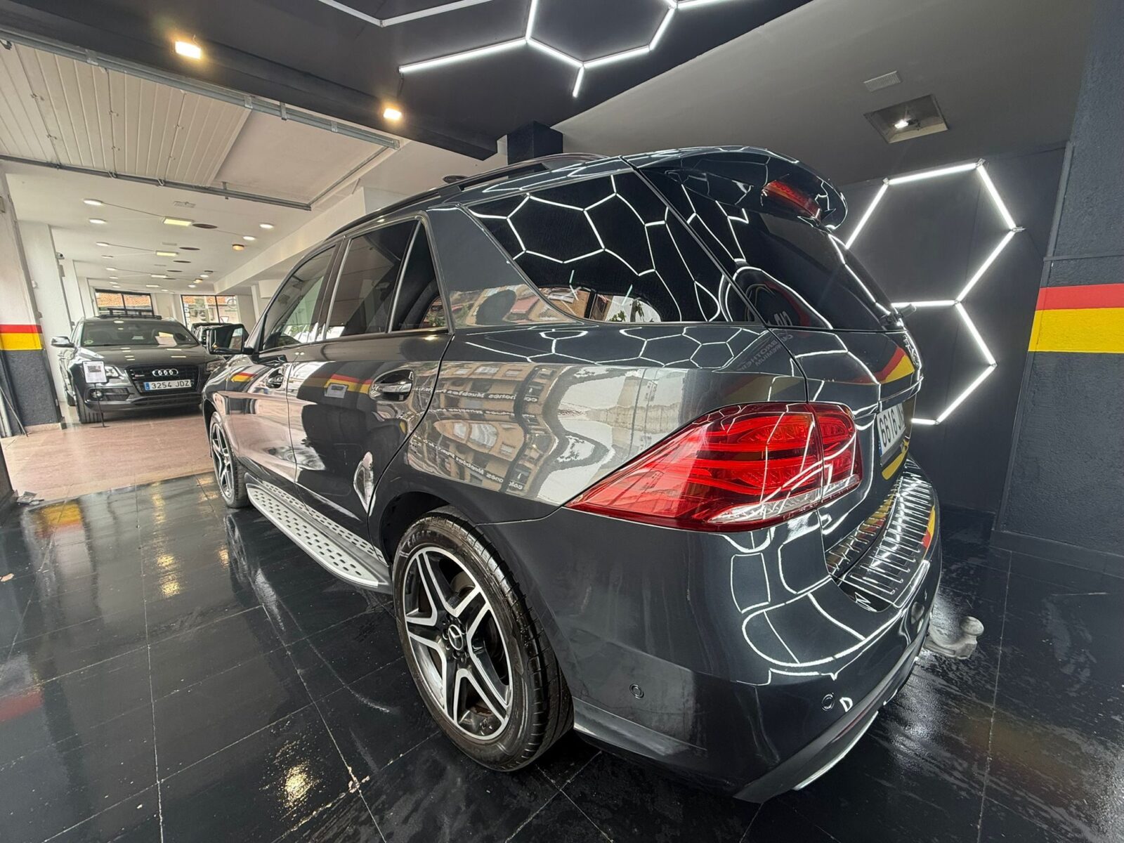 MERCEDES-BENZ GLE AMG-LINE
