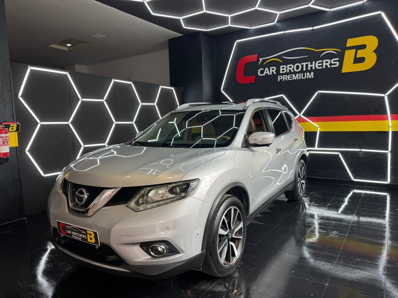 NISSAN XTRAIL TEKNA 360