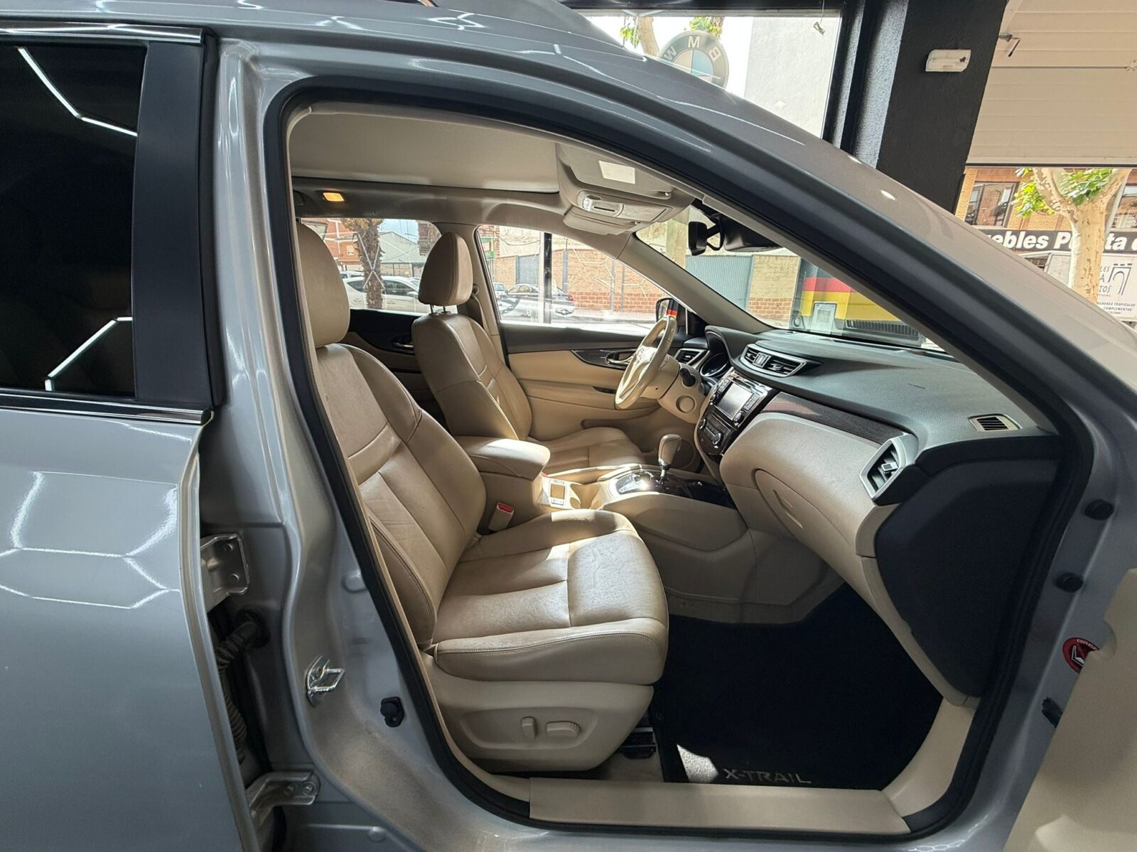 NISSAN XTRAIL TEKNA 360