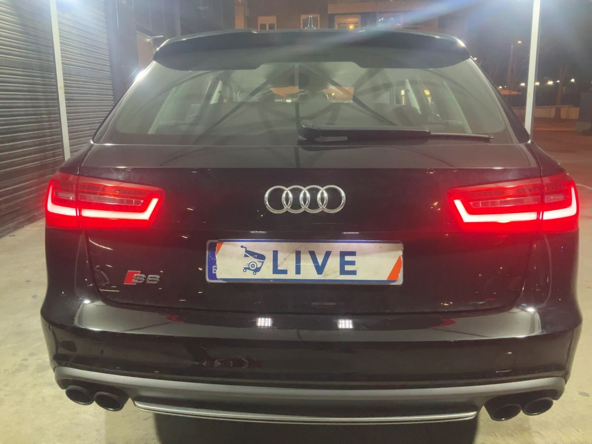 AUDI S6 CUATTRO