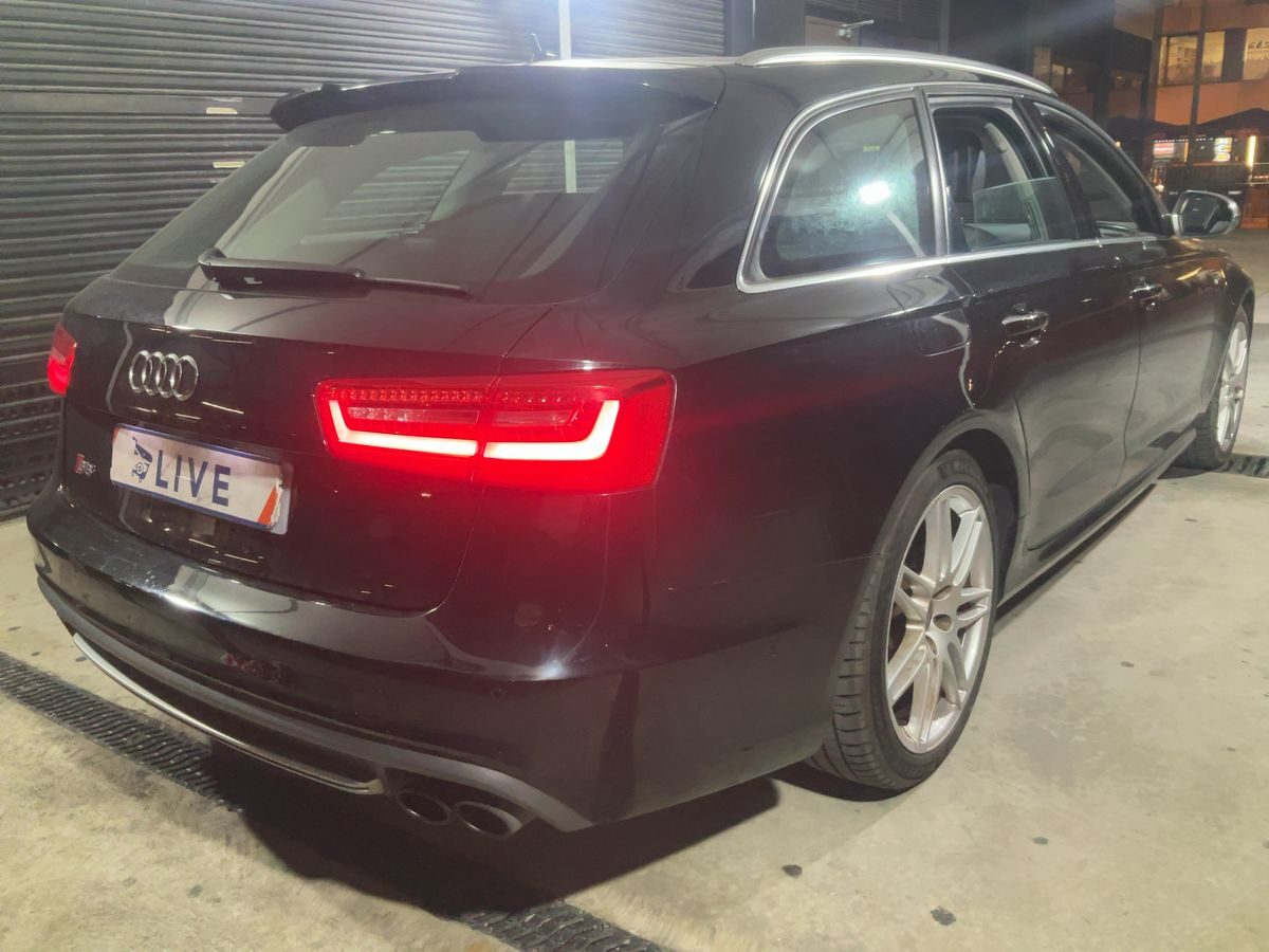 AUDI S6 CUATTRO