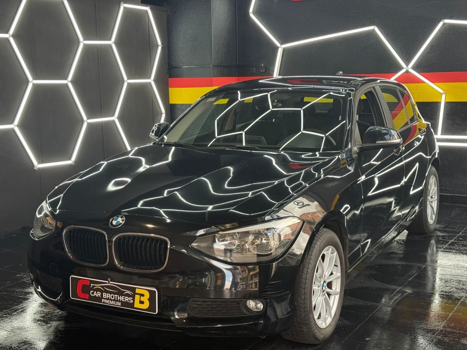 BMW Serie 1 116D 2.0 DIESEL