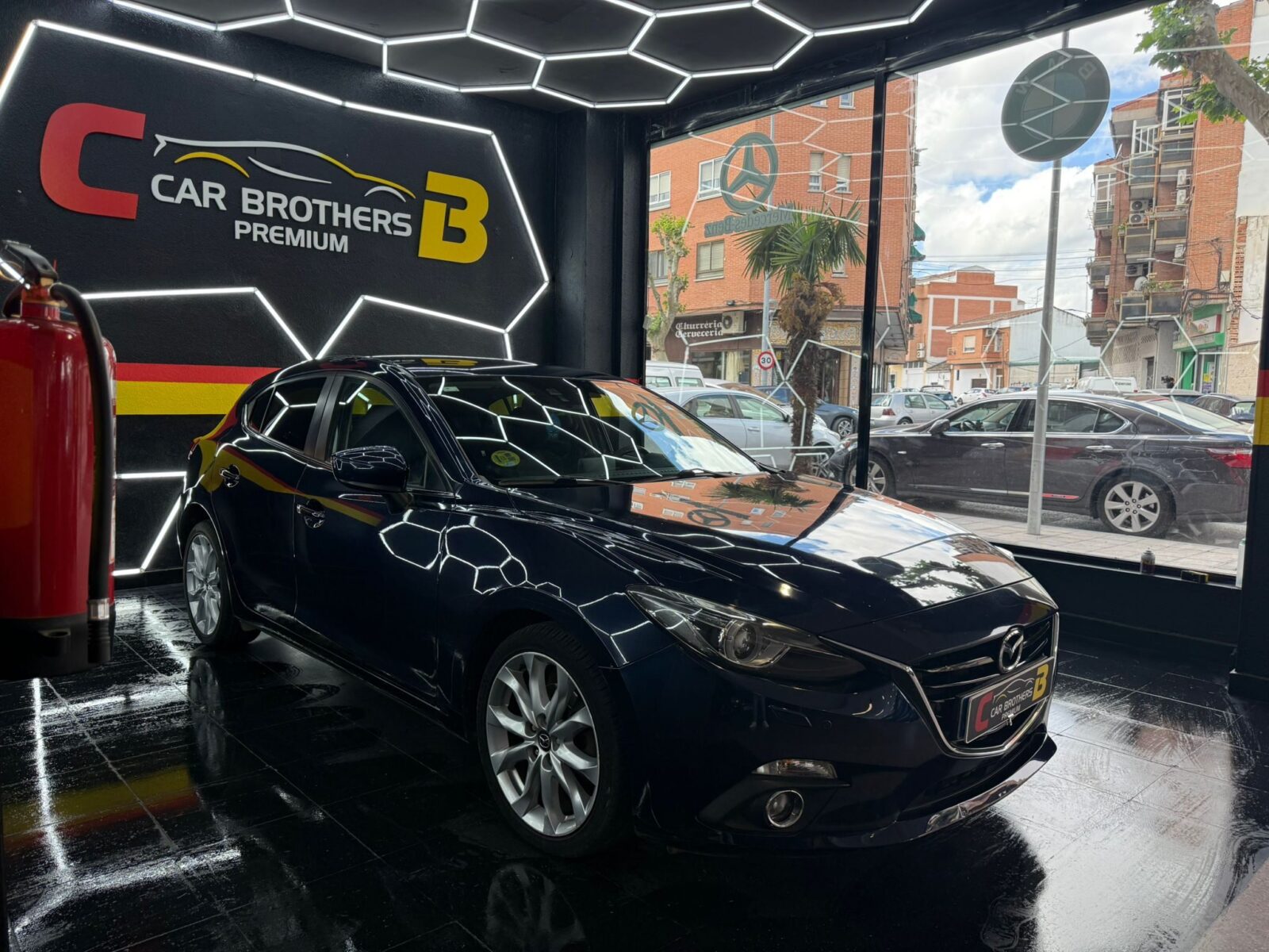 MAZDA 3 LUXURY