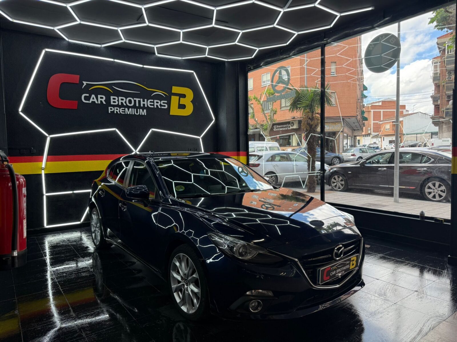 MAZDA 3 LUXURY