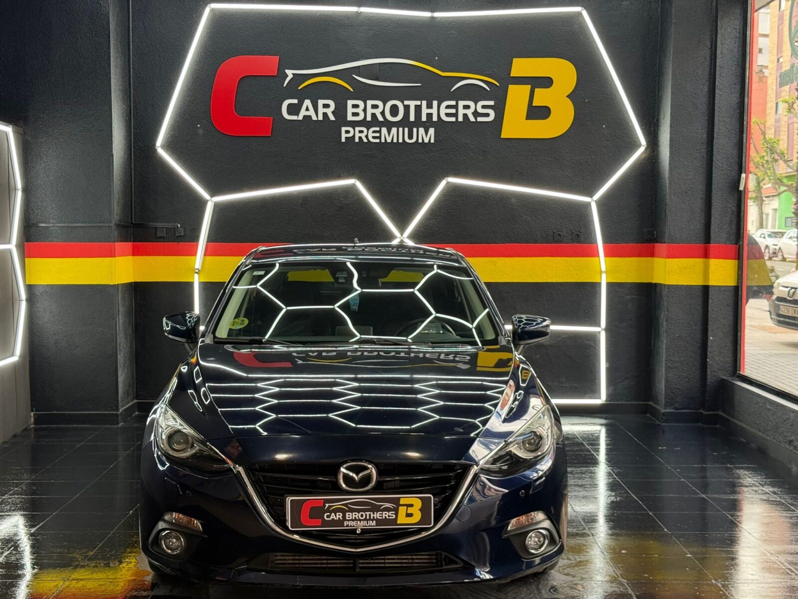 MAZDA 3 LUXURY