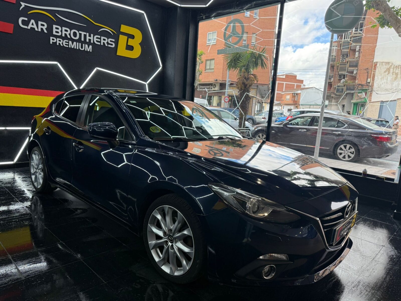 MAZDA 3 LUXURY
