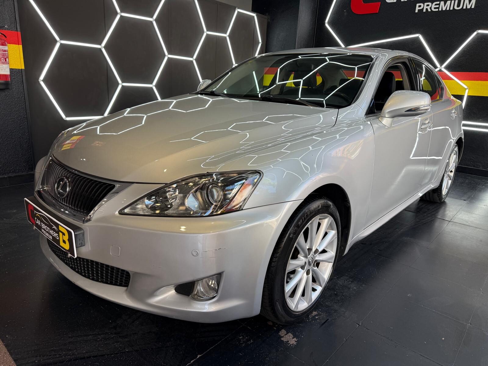 LEXUS is220 2.2 dcat 