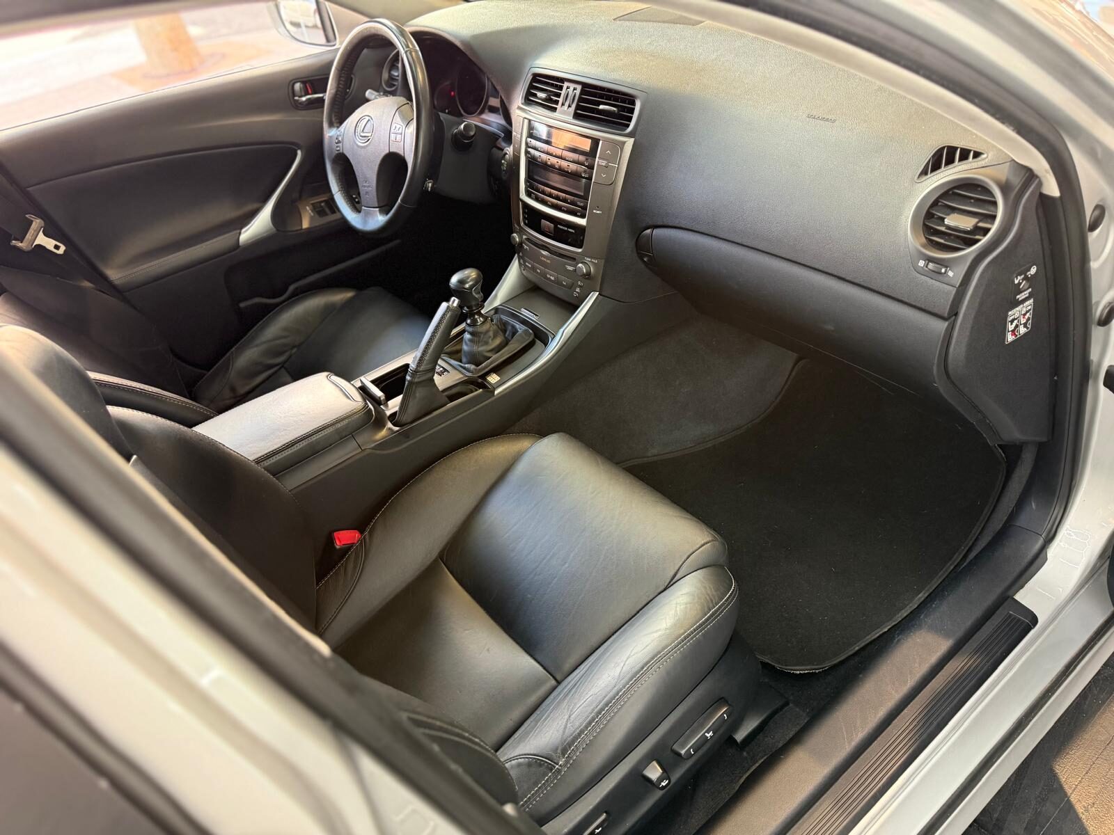 LEXUS is220 2.2 dcat 
