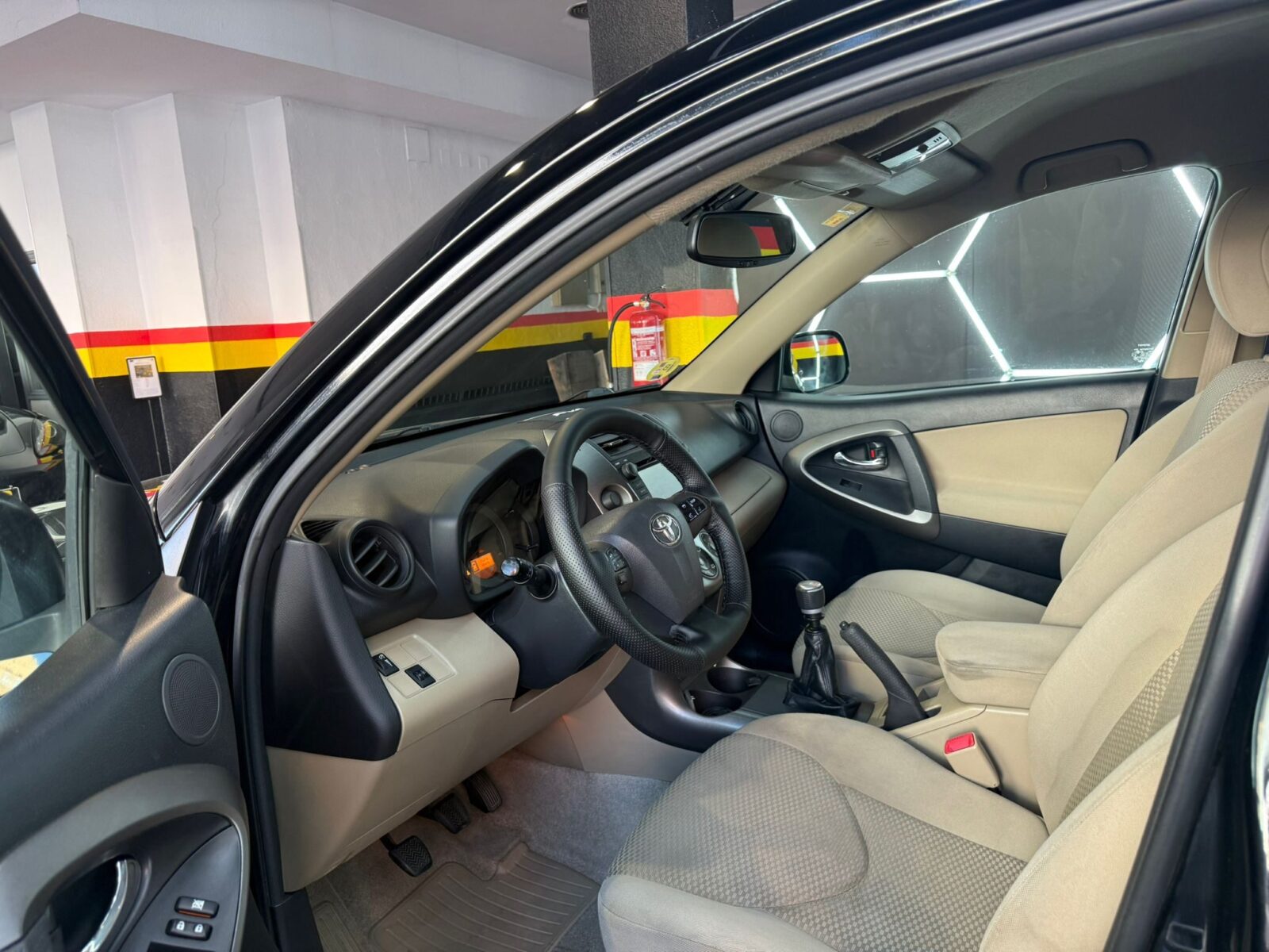 TOYOTA RAV4 ADVANCE