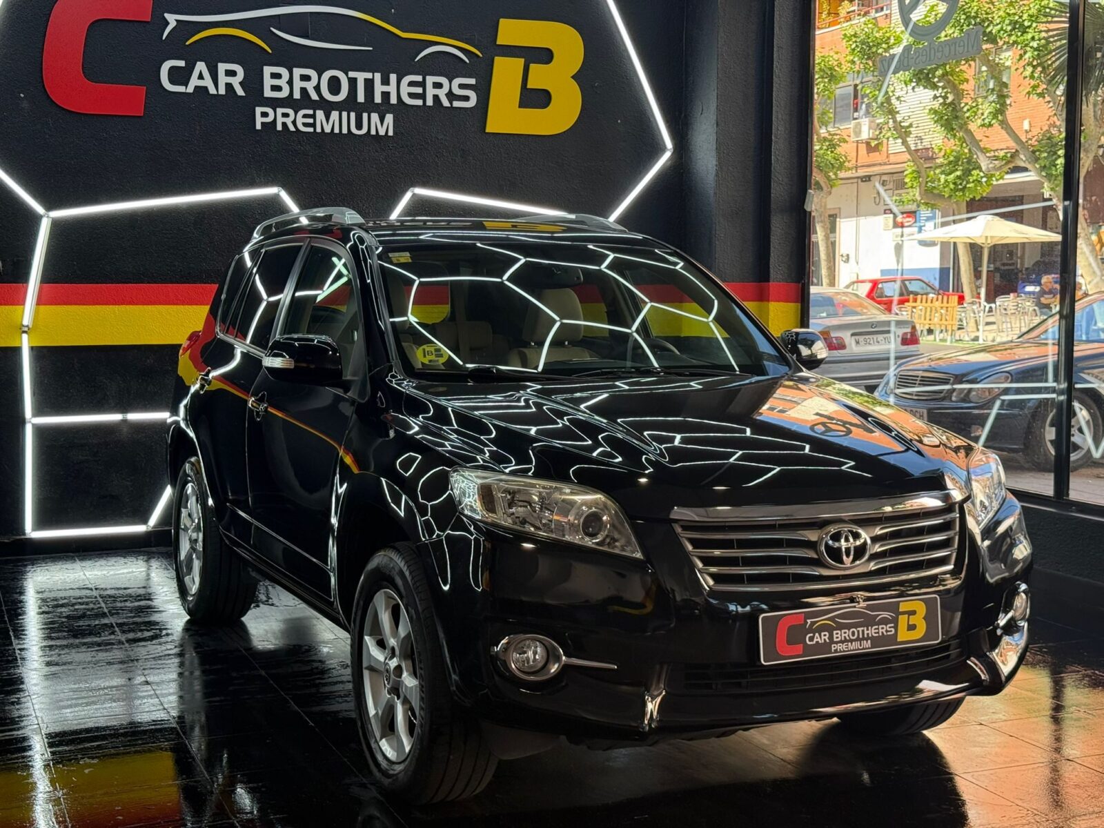 TOYOTA RAV4 ADVANCE