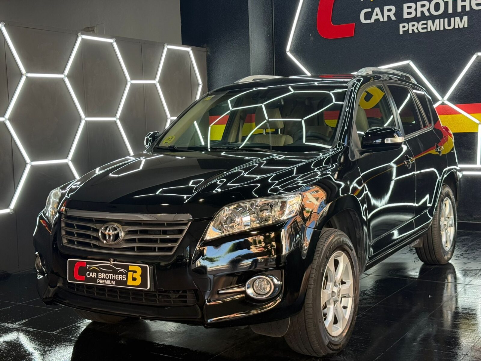 TOYOTA RAV4 ADVANCE