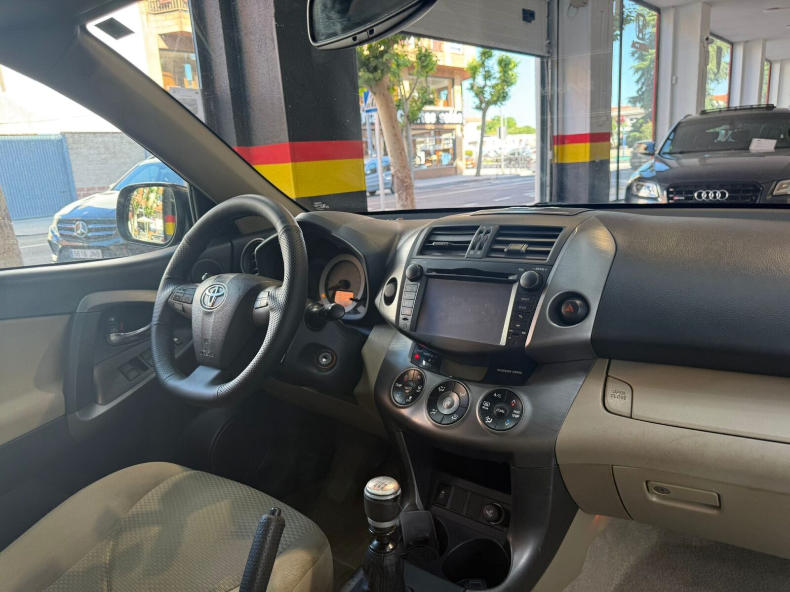 TOYOTA RAV4 ADVANCE