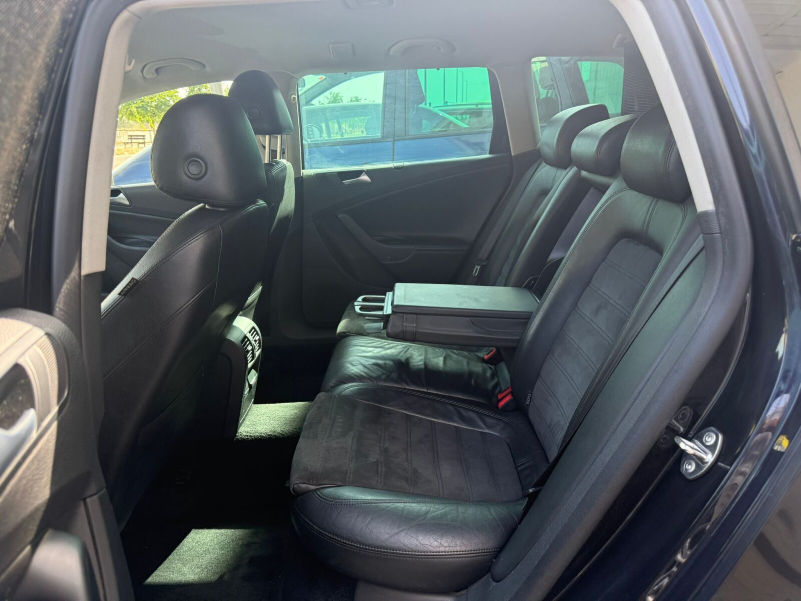 VOLKSWAGEN passat R-LINE