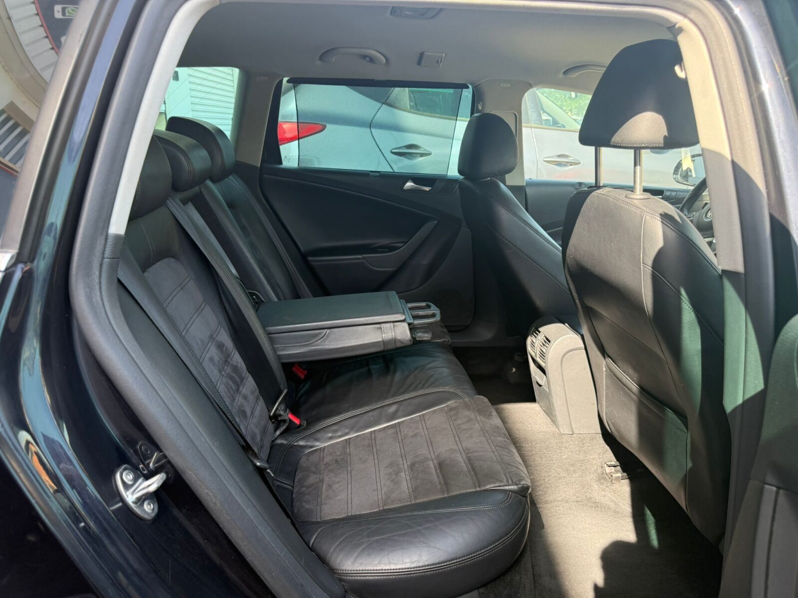 VOLKSWAGEN passat R-LINE