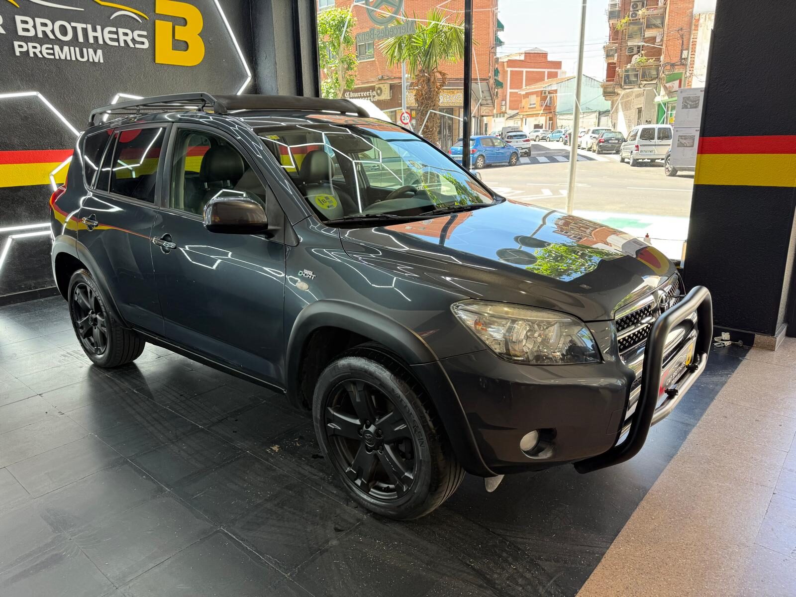 TOYOTA RAV4 2.2 D-cat premiun 