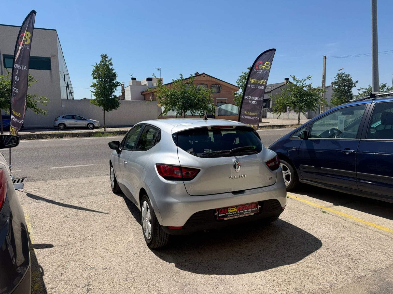 RENAULT Clio energy business