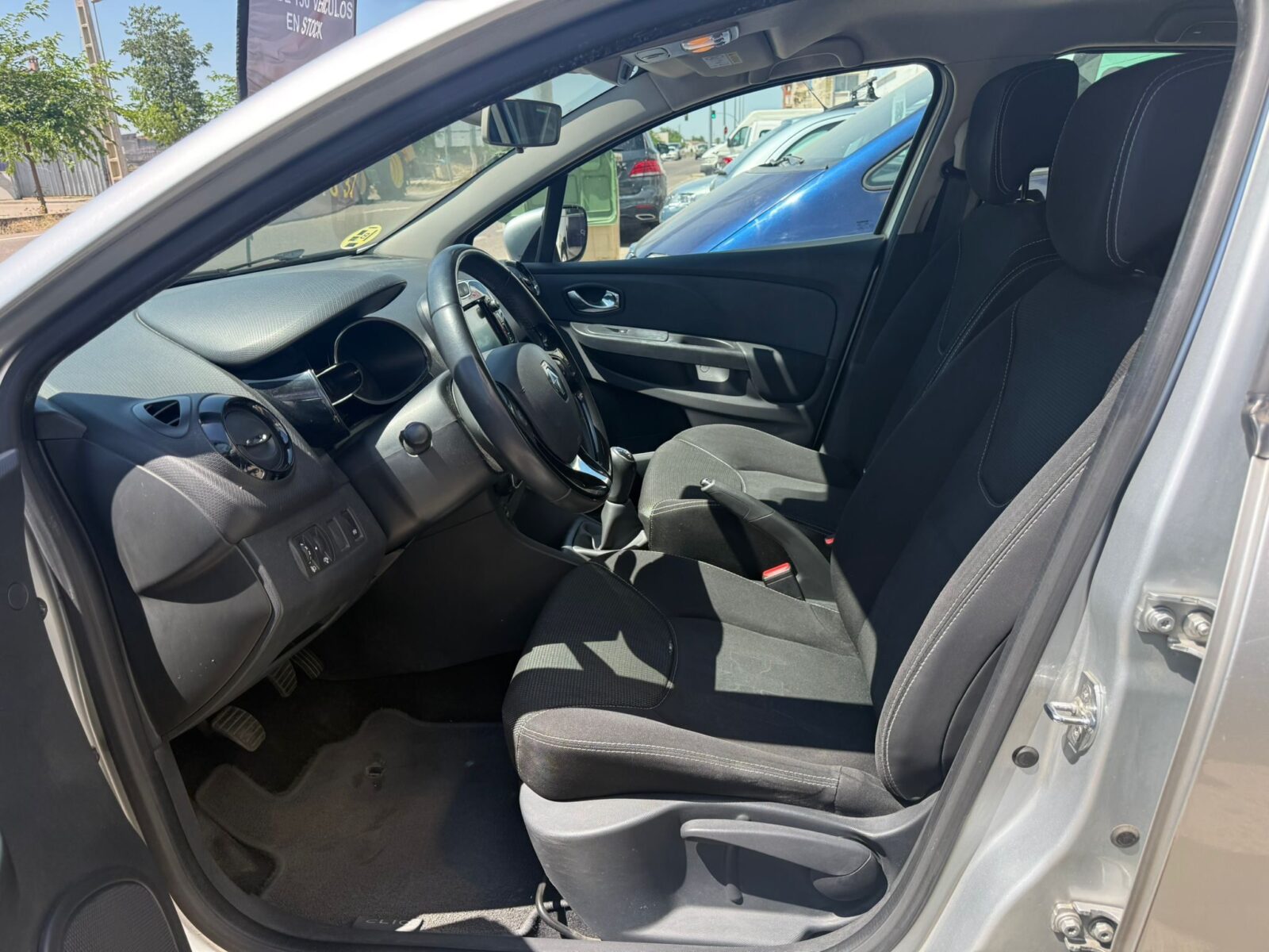 RENAULT Clio energy business