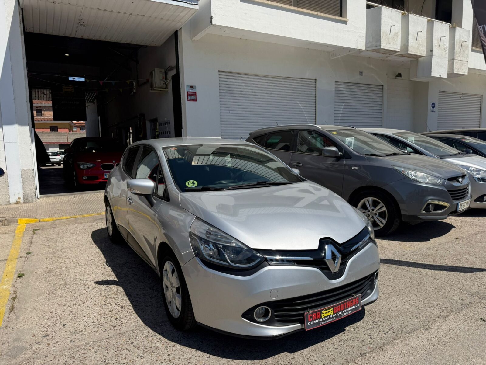 RENAULT Clio energy business